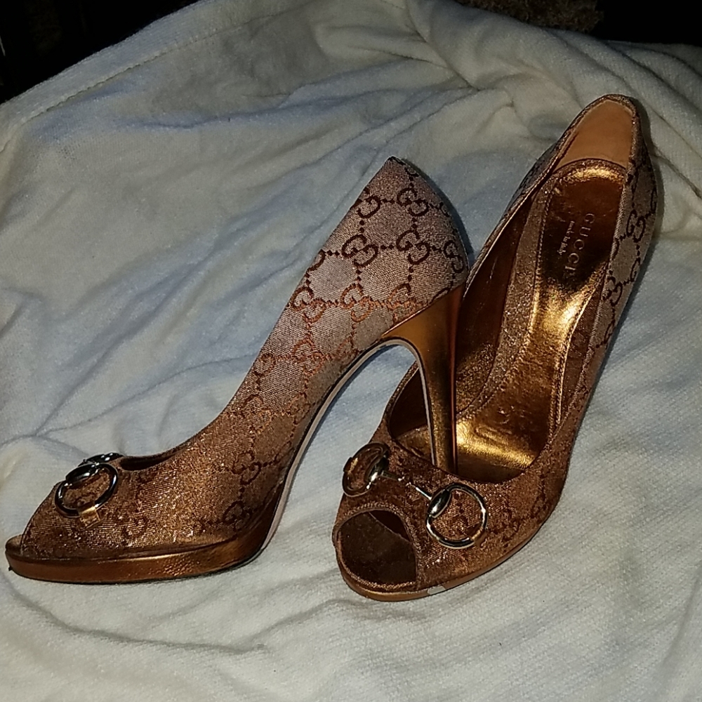 Shoes - Picture 4 of 4